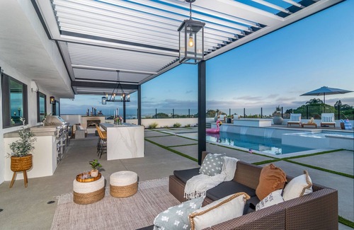 North Pacific Beach House | NEW 5 Bed 3 Bath, Ocean Views, Pool Spa, BBQ, Luxury Home!