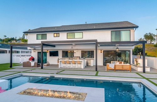 North Pacific Beach House | NEW 5 Bed 3 Bath, Ocean Views, Pool Spa, BBQ, Luxury Home!
