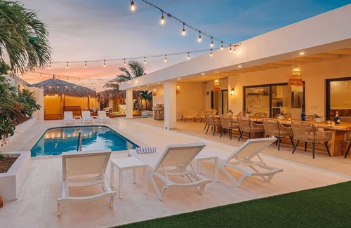 Pos Chiquito House | NEW 6 Bed 6 Bath Pool - Bocobay Mangel Beach House