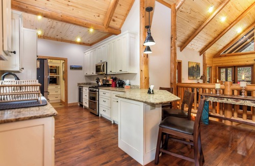 Ellijay Cabin | New! 7 bedroom creek front cabin, on 7 acres