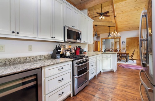 Ellijay Cabin | New! 7 bedroom creek front cabin, on 7 acres