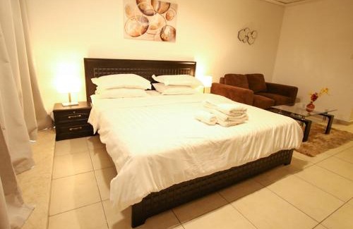 Jumeirah Lake Towers Apartment | New Age Vacation Homes - Cozy STUDIO in Goldcrest Views 2, JLT