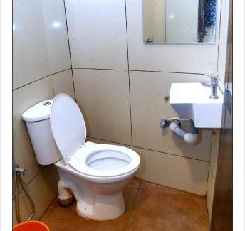 Ernakulam South Hotel | New Aliyans Hotel & Restaurant