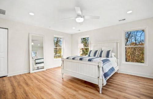 Wardour House | New! All Star Annapolis Retreat - Walk To Stadium