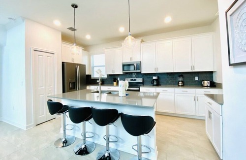 Four Corners House | New Amazing 5BR/hot tub/Disney/ChampionsGate 700