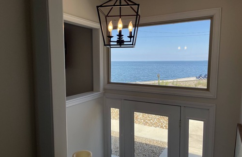 Huron House | NEW~AMAZING Lake Views~Rain or Shine!Close to Cedar Point and many area BEACHES