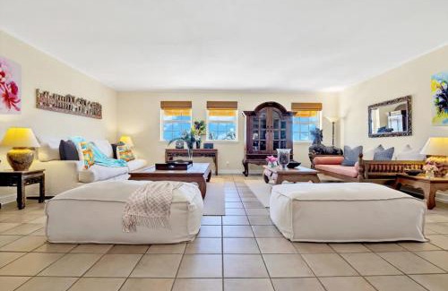 South Beach Apartment | NEW Amazing large 3BR direct oceanfront Penthouse On Ocean Drive!