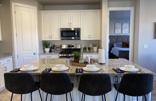 Washington House | New and Clean! 5 bed, 4 bath, NEW POOL WITH HUGE SLIDE, LAZY RIVER & SPA