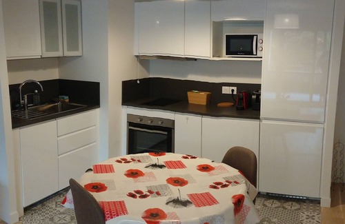 Clamart Apartment | New apartment in lush greenery, near tram