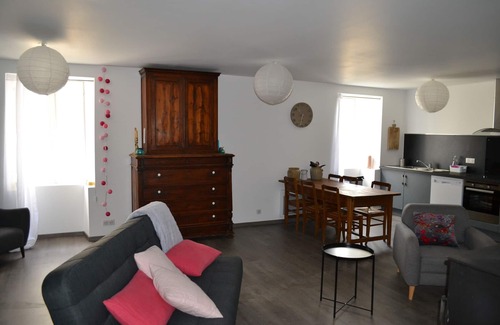 Castet Apartment | New apartment 25 minutes from the ski resort of Gourette.