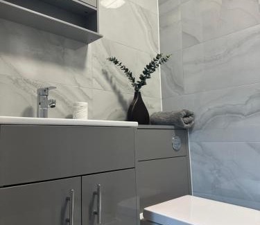 London Borough of Hounslow Apartment | New apartment 3