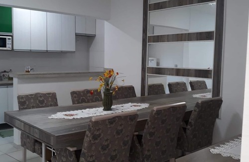 Indaia Apartment | New apartment, complete, with beautiful sea and mountain views.