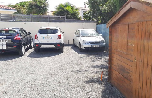 La Rochelle Apartment | New apartment, garden with private parking, barbecue, near beaches on foot, Wifi