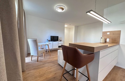 Rhein-Erft-Kreis District Condo | New Apartment in Hürth-Lindenthal-Cologne