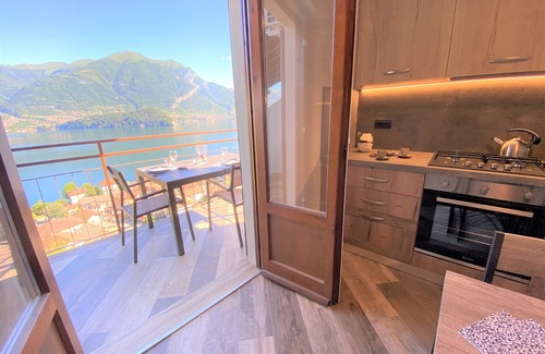 Lezzeno Apartment | NEW APARTMENT NEAR BELLAGIO! BALCONY GARDEN, & STUNNING VIEW! SMERALDO