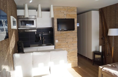 Les Menuires Apartment | New apartment renovated contemporary design on the track in 4-storey cottage