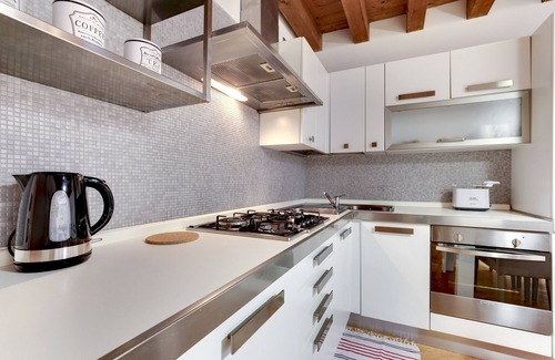 Cannaregio Apartment | New apartment, wi-fi and air conditioning, comfortable and quiet.