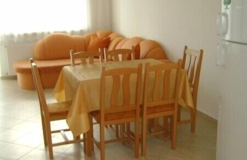Siofok Aranypart Apartment | New apartment with air-condition&pool, 120m from the beach, center 200m,free WIF