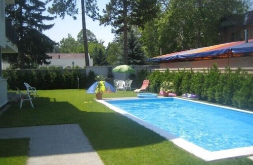 Siofok Aranypart Apartment | New apartment with air-condition&pool, 120m from the beach, center 200m,free WIF