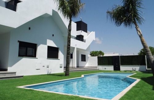 Los Cuarteros Apartment | New apartment with large roof terrace and swimming pool, near the sea and beach