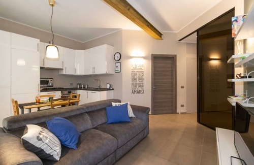 San Donato - Campidoglio Apartment | NEW! Apt x4 a 1km from Don Bosco Bus Station!