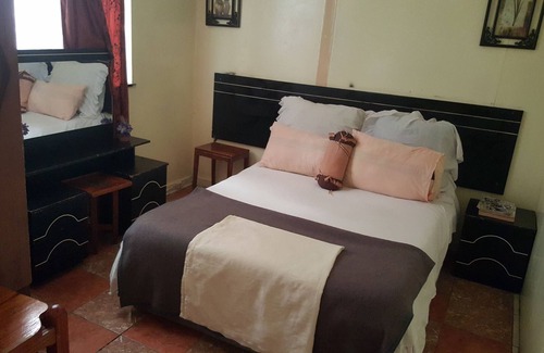 Bezuidenhout Valley House | New Arrival Guest House