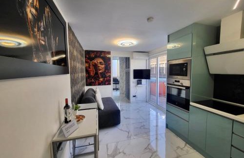 Las Palmas de Gran Canaria Apartment | New Attic with Terrace and Air Conditioning at Las Canteras Beach Parking Optional