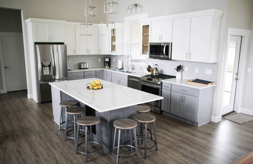 Roads End House | New Beach Home in Roads End, Views, Hot Tub, Fire Pit, 5 Master Suites