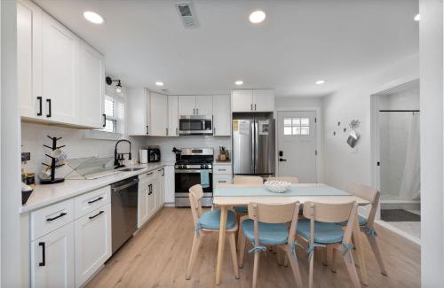 North End House | New Beach House with Game Room