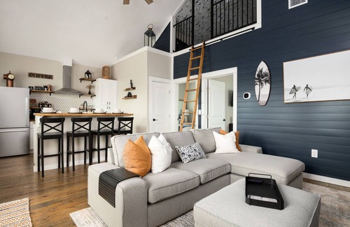 Port Bolivar Villa | New Beach Villa | Cozy Living | Steps to the beach