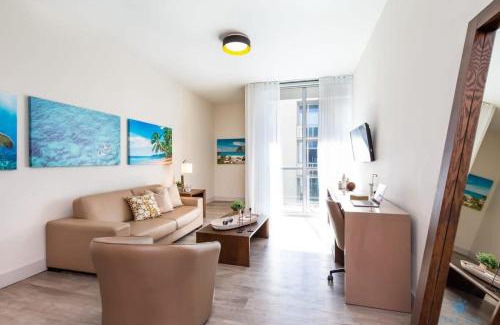 Hollywood Apartment | NEW Beachfront Condo ROOFTOP infinity POOL