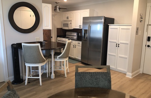South Haven Condo | NEW! BEACHFRONT LAKE VIEW Lake Michigan 1BR-private beach/heated pool/sundeck!