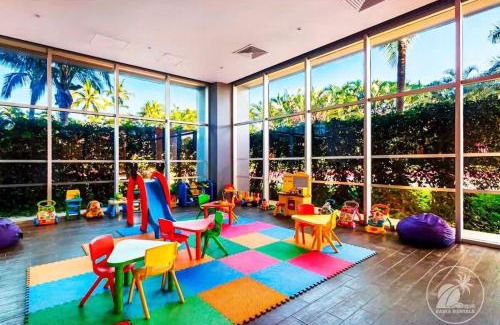 North Hotel Zone House | NEW Beachfront Pool Games 3 Hot Tubs Gym Spa