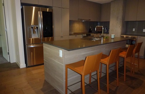 Camelback East Condo | New beautiful 2 Bedroom Unit in Biltmore District Walk to Shopping Restaurants