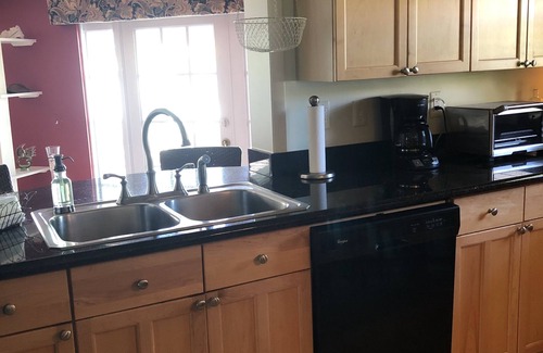 Bella Vista Villa | [NEW] Beautiful 3-bed, Prime Location! Steps to Beach, Pool, Park, Tennis, More