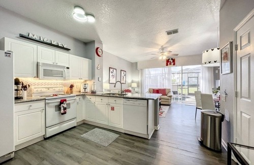 Windsor Palms House | NEW! Beautiful 3BR Townhome w/Private Pool Near Disney in Windsor Palms Resort