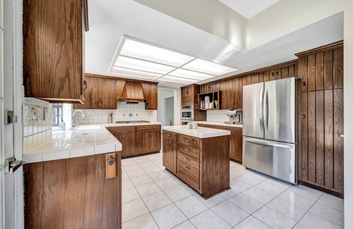 Agoura Hills House | New! Beautiful King Size + Pool!