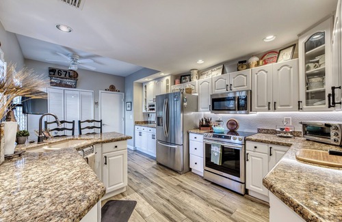 Central Scottsdale House | NEW! BEAUTIFUL SCOTTSDALE on the WATER!