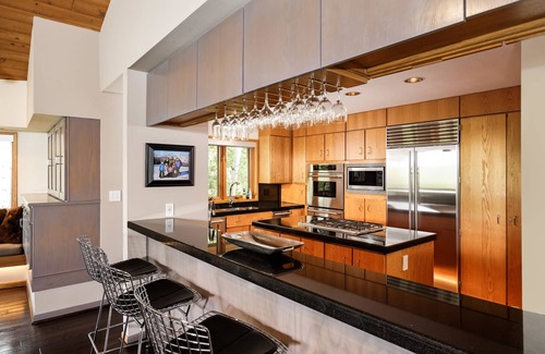 Snowmass Village House | New! Beautifully Renovated 5 Bedroom, 5.5 Bath Heart of Snowmass Village Home
