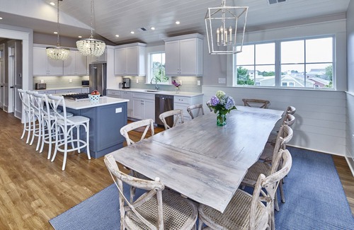 Lewes House | New Beautifully Appointed Home Perfect for Large Groups - Dogs Considered