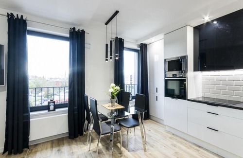 Wroclaw City Center Apartment | New BIG Apartment- OLD TOWN - 3 Rooms - Parking - Viewpoint