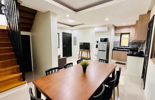 Davao House | New Big Cozy 3 Bedroom House Blue