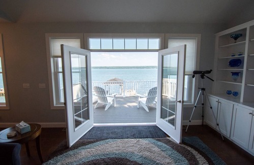 Seneca Falls House | New Blue Lake House in the Heart of the Finger Lakes