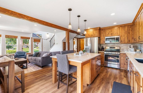 Dover Bay House | NEW: Boat on Lake Pend Oreille & Ski at Schweitzer