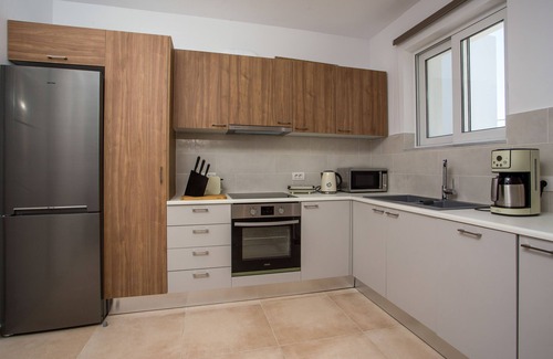 Archangelos Villa | New Brand Villas,Heating Pool, Jacuzzi ,Spa near haraki beach,taverna,market