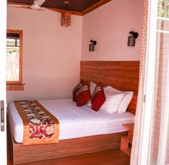 Thoddoo House | New Breeze Thoddoo Inn