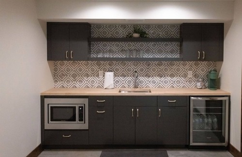 Bozeman House | NEW Bridger Bowl Modern Home - 16 miles from Main Street, Bozeman