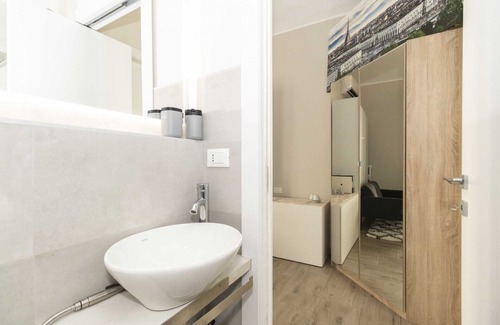 Vanchiglia Apartment | NEW Bright Studio x3 near Piazza San Carlo!