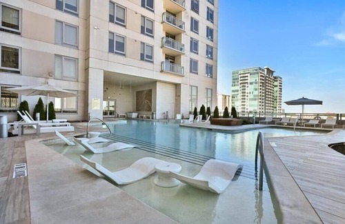 Garden Hills Apartment | New Buckhead 2BR | near Subway&Transits | HJ Airport