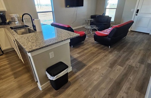 Lubbock House | New Build- 3 Bed, 2 Bath w Garage.